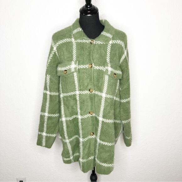 torrid Jackets & Blazers - Torrid green white plaid fuzzy knit button front shacket jacket size 2 or 2X